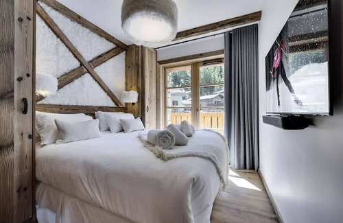 Le Fornet Apartment | Residence Les Rives De L Isere - 6 Rooms for 10 People