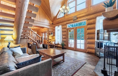 Fiddler Lake Resort House | Fiddler Lake Resort Chalet: Private Jacuzzi &Sauna