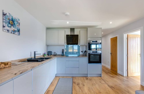 Offenham Cabin | 3 bedroom accommodation in Offenham