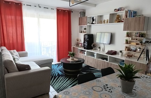 Elne House | Maison de Ville