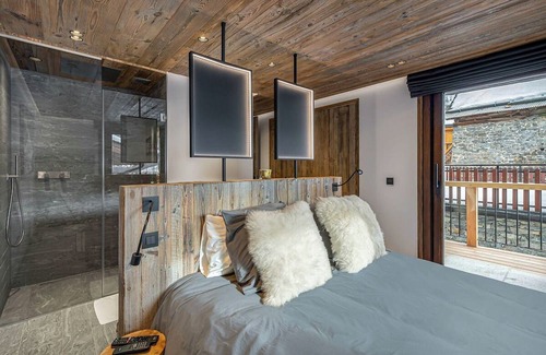 Beranger Ski Chalet | Chalet Chardy - Five Bedroom Chalet, Sleeps 12