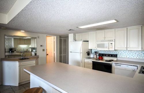 Garden City Condo | Atalaya Tower 1605 - Three Bedroom Oceanfront Condo in Garden City Beach