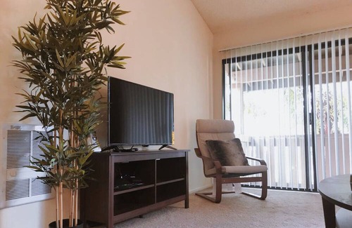 Rowland Heights Apartment | 优妈小屋 cozy quiet 1B1B APT close to DTLA & Disney