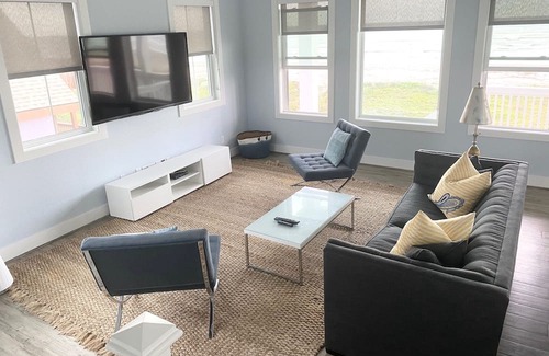 Terramar Beach House | Oceanfront/Beachfront Vacation Beach Home 3BR, 3.5 Bath