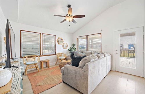 Terramar Beach House | Classic and cozy beach house fire pit