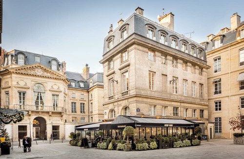Paris City Center Apartment | Merveil Signature Suite - Valois
