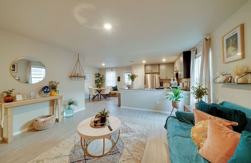 San Antonio Cottage | Easy Access to Dtwn San Antonio: Suburban Home