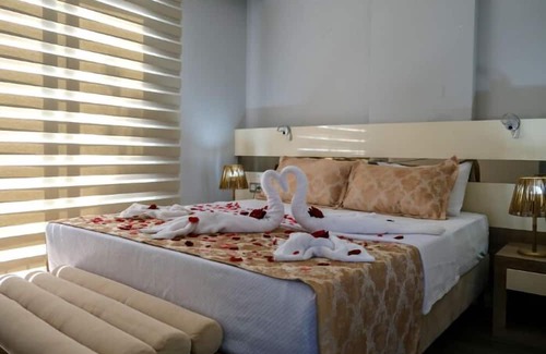 Mezetli Resort | Doramar Resort Aqua Tatilkoyu