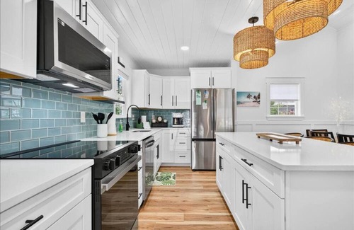 Tranquil Harbour House | New Listing Lux Beach House Dog Friendly