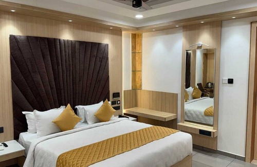 Thanjavur Hotel | HOTEL TIME SQUARE