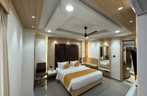 Thanjavur Hotel | HOTEL TIME SQUARE