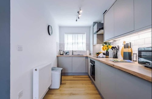 Crewe Apartment | 11 Salisbury Close