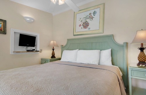 Red Hook Resort | Privacy at the Oasis. Private Pool Villa@Sapphire