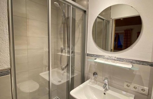 Wallgau Apartment | "No. 2" apartment 1 bedroom, shower, WC - Neuner, Gästehaus Ulrich