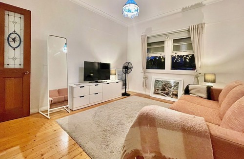 Wagstaffe Cottage | Amaroo in Wagstaffe, original 50’s coastal cottage