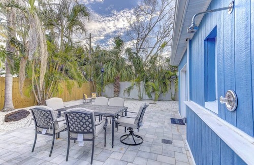 Indian Rocks Beach House | This house is a 2 bedroom(s), 2 bathrooms, located in Indian Rocks Beach, FL.