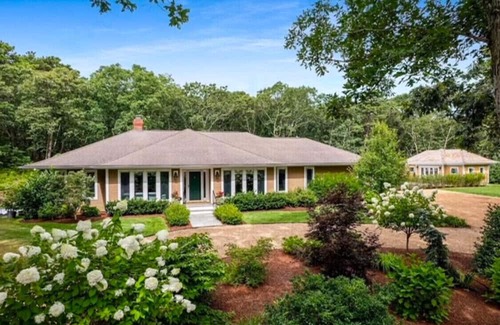 Oak Bluffs House | Charming 4 Bedroom Heated Pool Outdoor Dining w/Sound System in Oak Bluffs
