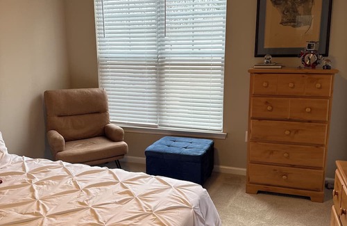 Northwest Raleigh Apartment | Perfect Raleigh address for traveling nurses or NC State guests