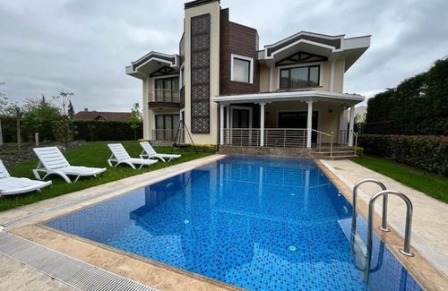 Sapanca Villa | Aydın Villa & Nil Accommodation(HOT POOL)nn