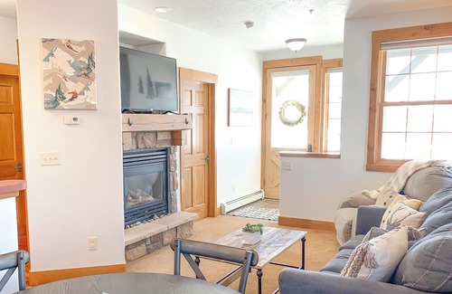 Silvercreek Condo | Lucky Horse - Cozy 1 BR/1BA ski in/ski out condo in Granby Ranch