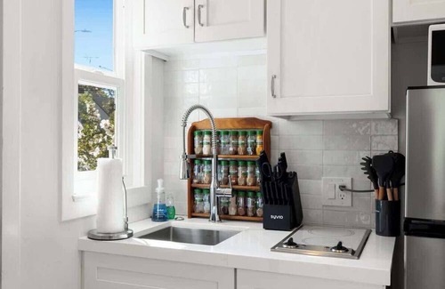 East Sacramento Apartment | SK Living | East Sac | Studio | 2nd Floor
