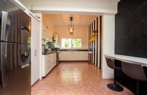 Acapantzingo House | Family & Friends Villa with Pool in Cuernavaca