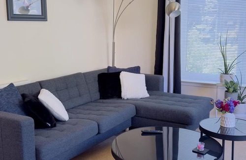 Kirkcaldy Apartment | Immaculate 2-Bed Apartment in Kirkcaldy