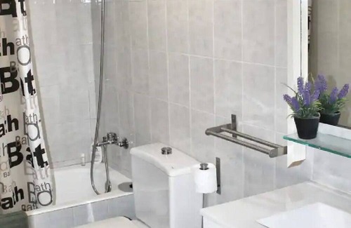 Tarragona Apartment | Italia -Triple Room with Private Bathroo
