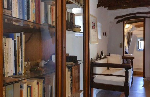 Agios Ioannis House | Holiday Home 'Stone House By Anemos' with Private Terrace and Private Garden