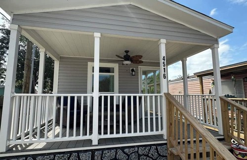 Bacliff House | Retreat by the bay