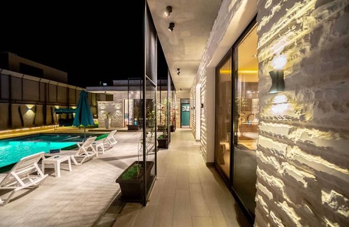 Al Rama House | Prime location, amenities & luxurious vibes