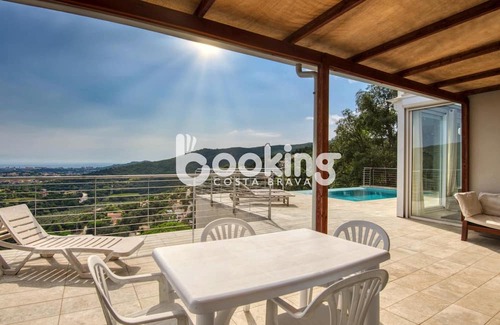 Rio d'Oro Villa | Exclusive villa with sea views in Costa Brava