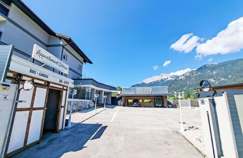 Steinberg am Rofan Apartment | Lovely apartment for 10 guests with hot tub, WIFI, patio, pets allowed and parking