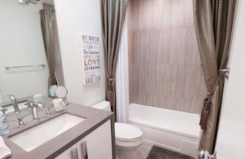 The Rose Garden Condo | Chic 2-bedroom condo with WiFi, AC in Palm Springs