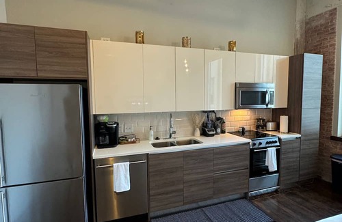 McLean Apartment | Historic Heart of Dallas ll Pool View
