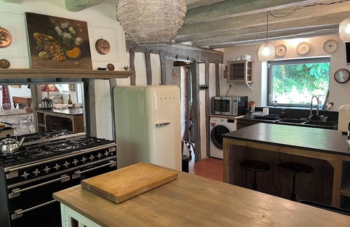 Saint-Ouen-les-Vignes House | Longère à la Campagne Avec Piscine Intérieure, Idéale Famille . Animaux Acceptés