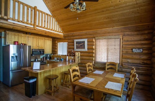 Alpine Cabin | Peaceful Majestic Mountain Cabin