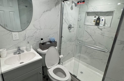 Wayne Apartment | New Fully Renovated Apartment. Cozy Retreat!