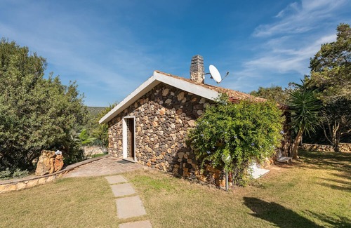 Sant'Antioco Villa | Villa Maladroxia with Private Garden & Terrace