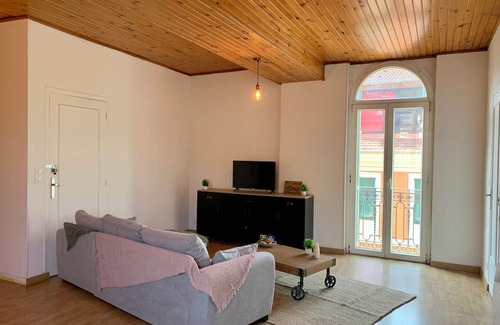 Sospel Apartment | Au Centre de Sospel, Lumineux et Grand Appartement au Dernier Étage
