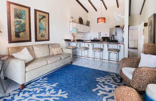 Playa House | Treasure By The Sea Bonaire: 3 Houses, 4 Bedrooms, 3 Kitchens, By The Ocean