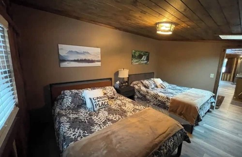 Ashfield Cabin | Cozy Log Cabin in Jim Thorpe