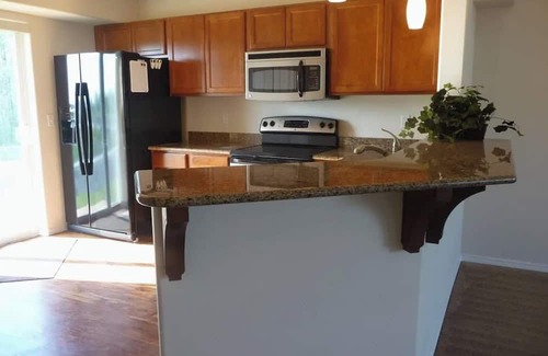 Northeast Anchorage House | Wonderful 3-bedroom townhome in Anchorage with mountain views