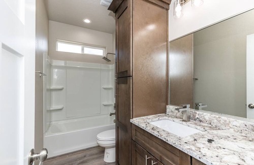 Elko House | #18 5-bedroom, 3bath, 2 garage House in terrific Elko near Walmart