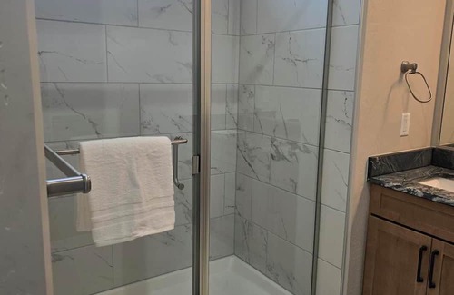 Elko House | #18 5-bedroom, 3bath, 2 garage House in terrific Elko near Walmart