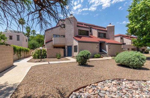 Campus Farm Condo | Charming 2-bedroom condo close to river walk, hospitals, and university.