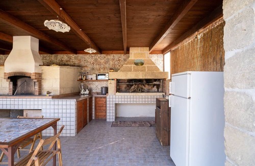Borgagne Villa | Room 'Anna's House - Ciprea' with Wi-Fi and Air Conditioning