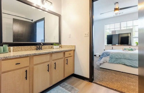 New Pathways Apartment | NEW Midtown/Downtown Apartment home