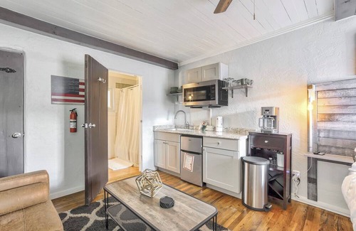 West Colorado Springs Apartment | Rustic-Chic Retreat: Your Ideal Colorado Springs Getaway for Outdoor Enthusiasts and Dog Lovers