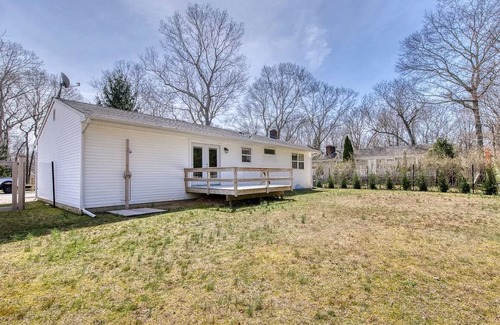 Springs Cottage | Charming cottage with 3 bedrooms and WiFi, AC in welcoming East Hampton Springs